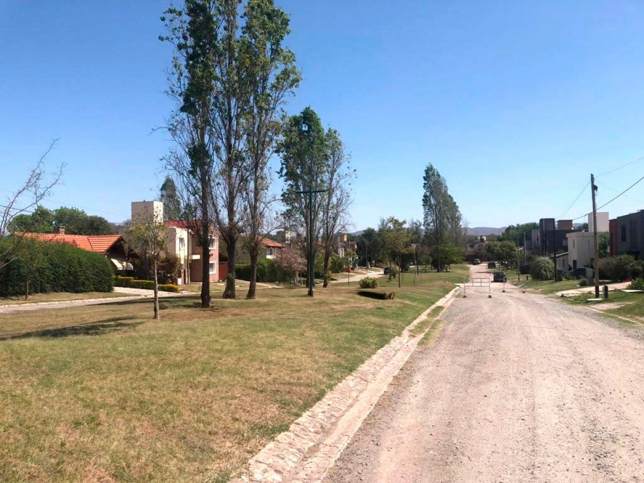 San Alfonso 2, B° Cerrado. Villa Allende
