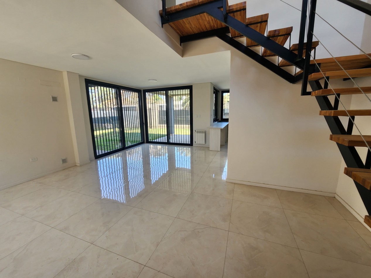 Duplex de Categoria en Rivera Indarte - Apto Credito