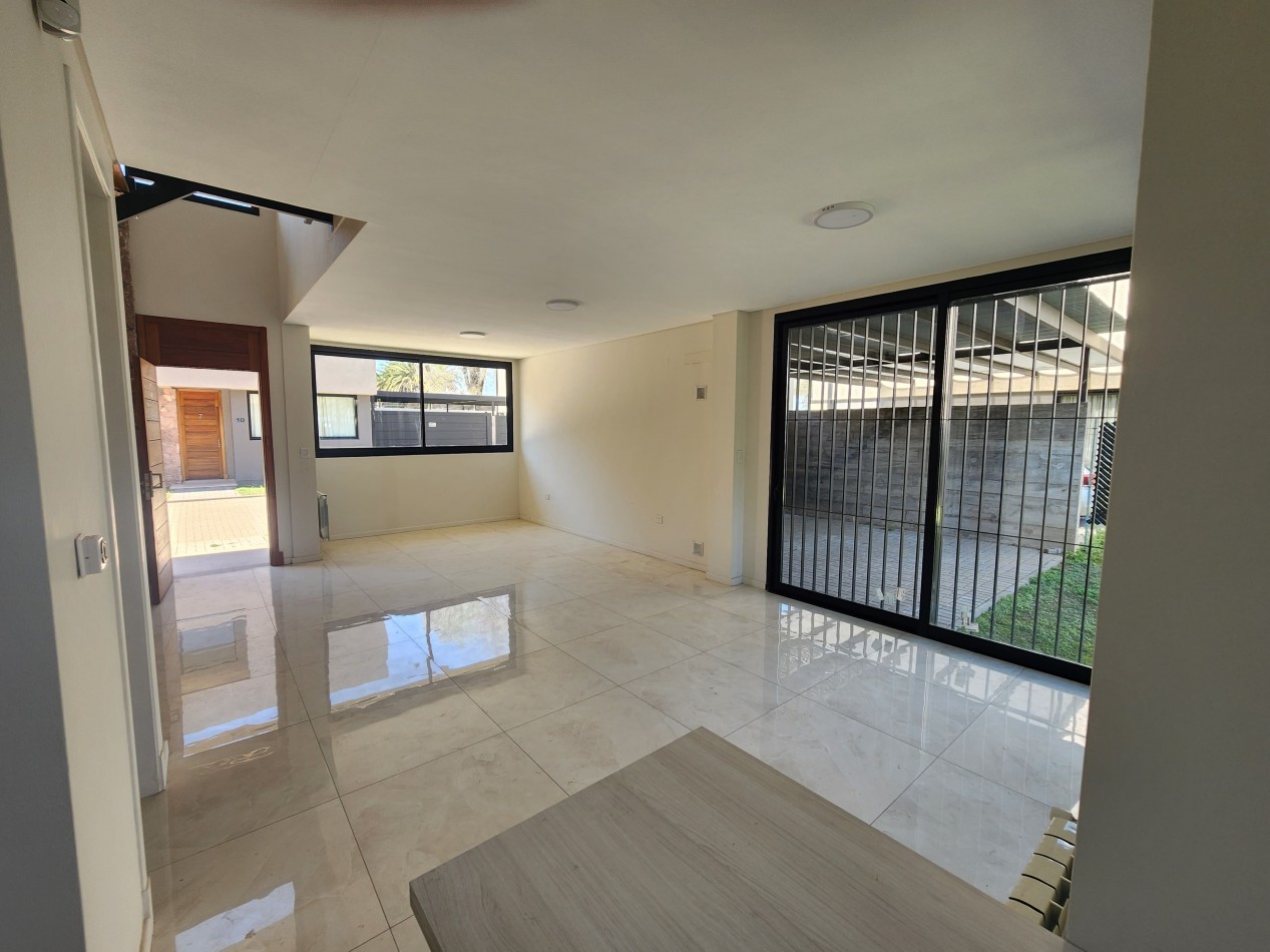 Duplex de Categoria en Rivera Indarte - Apto Credito