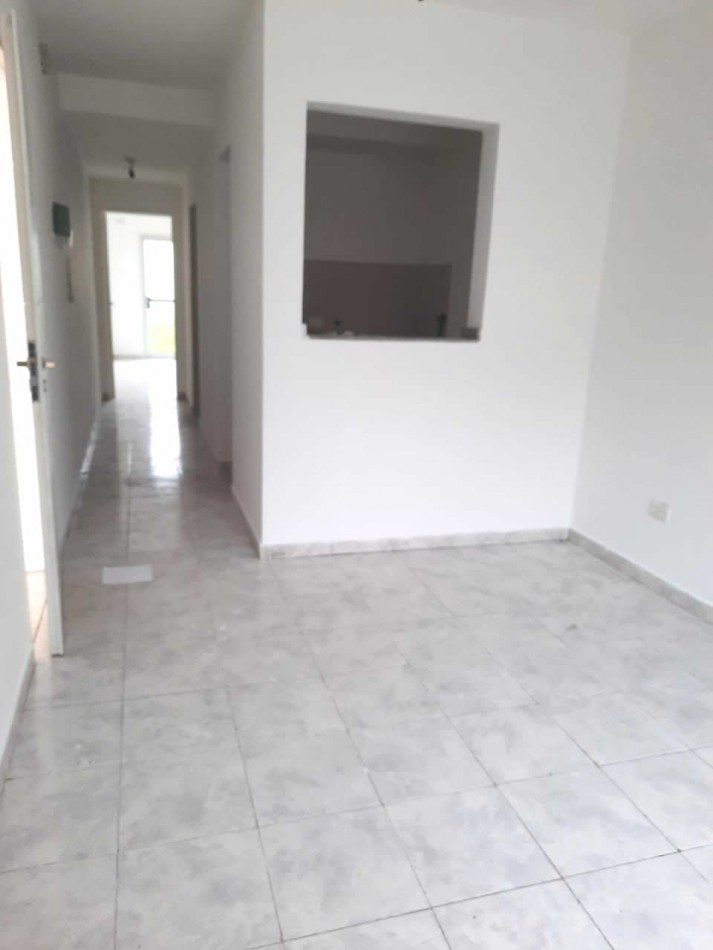 Guemes - Departamento en Planta Baja con Patio y Cochera (Con Renta Vigente)