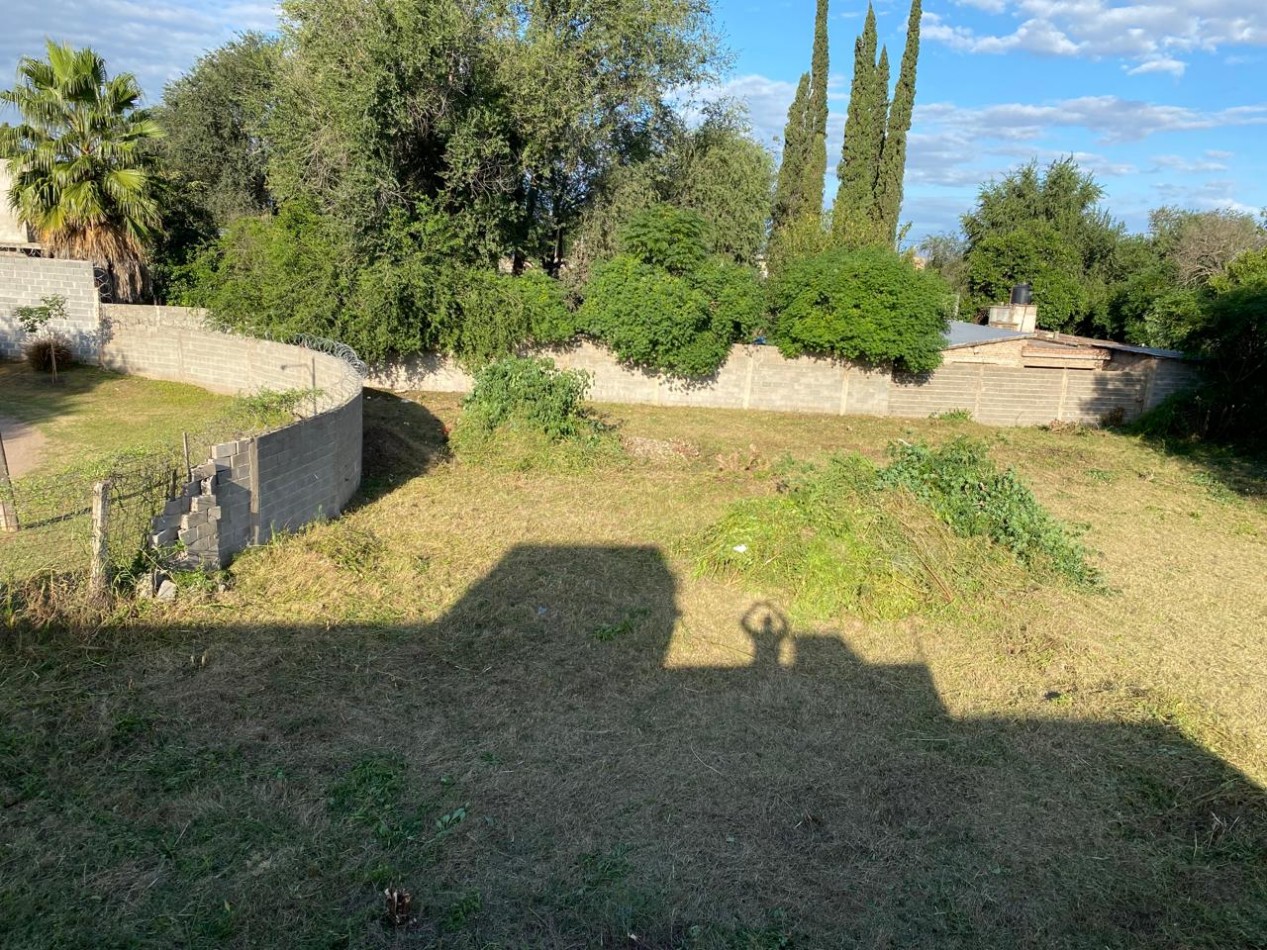 QUISQUISACATE - DOS LOTES DE 694 m² Y 603 m² EN HOUSING CERRADO