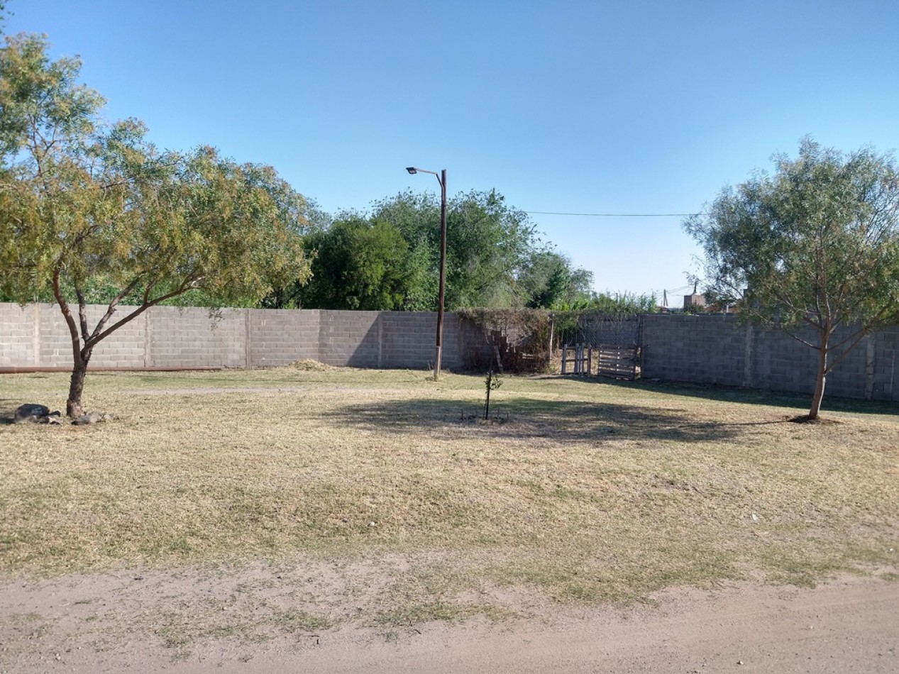 QUISQUISACATE - DOS LOTES DE 694 m² Y 603 m² EN HOUSING CERRADO