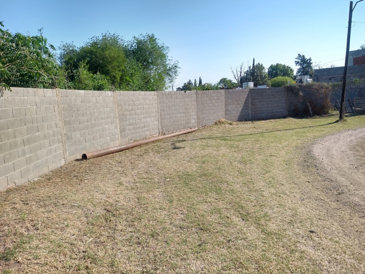 QUISQUISACATE - DOS LOTES DE 694 m² Y 603 m² EN HOUSING CERRADO