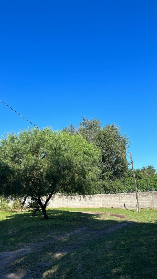 QUISQUISACATE - DOS LOTES DE 694 m² Y 603 m² EN HOUSING CERRADO