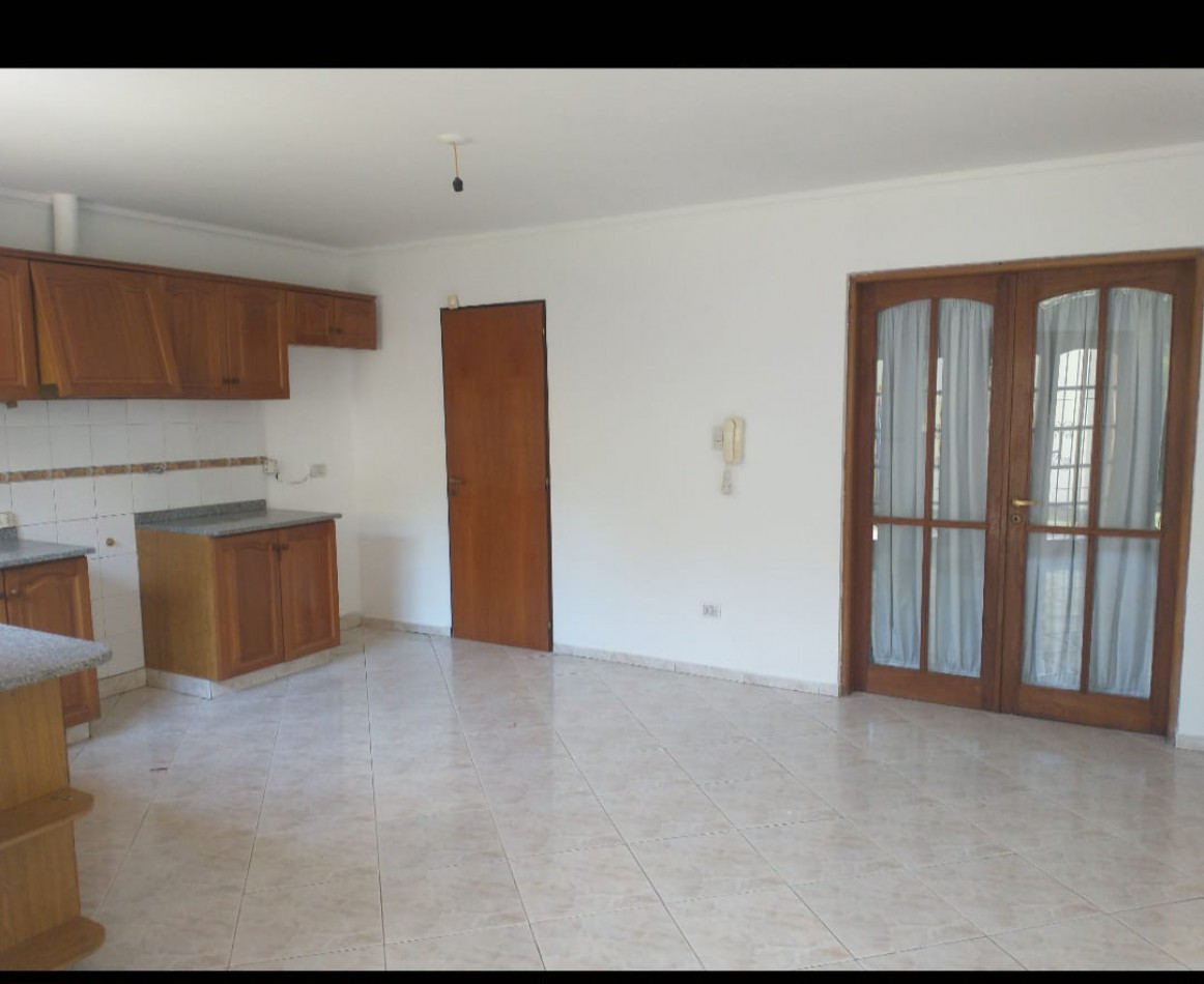 Casa 3 Dorm en Venta en B° La Salle-