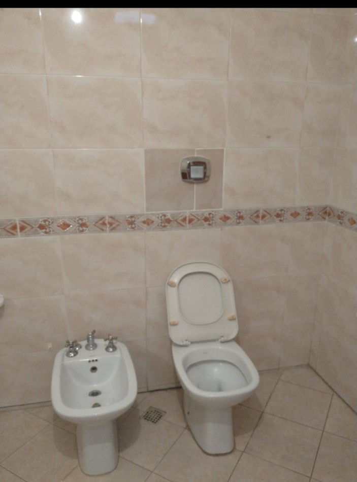 Casa 3 Dorm en Venta en B° La Salle-