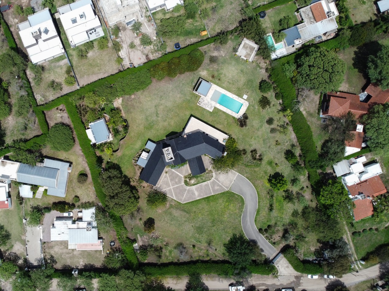 Foto Casa en Venta en Villa Allende, Córdoba - U$D 540.000 - pix10975651 - BienesOnLine