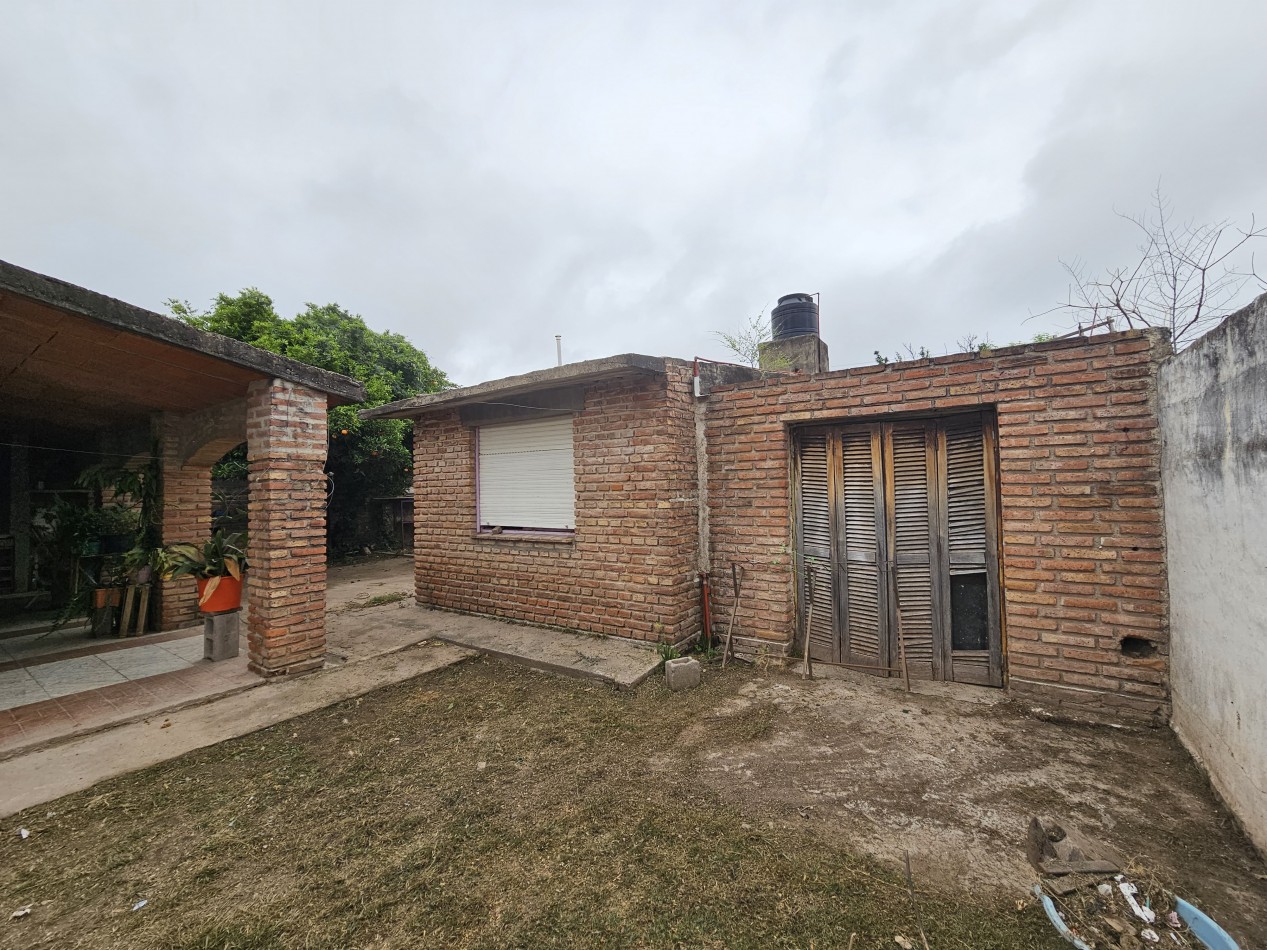 VENTA CASA MAS DEPTO A RECICLAR- VILLA CORNU