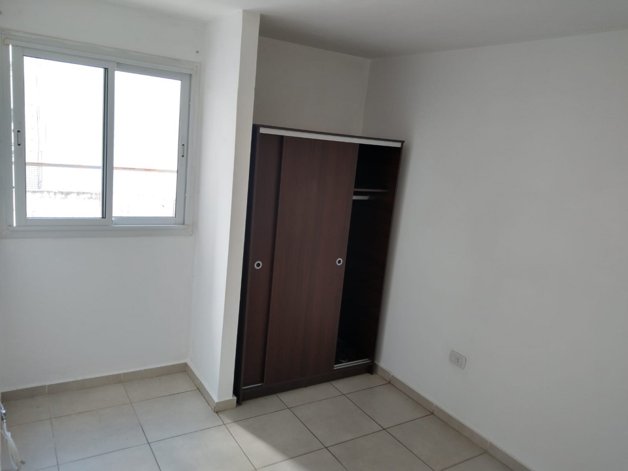 ALQUILO- GUEMES- DEPTO 2 DORMIT CON BALCON Y ASADOR