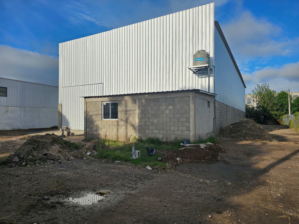 2 Galpones en alquiler - Los Boulevares, Cordoba