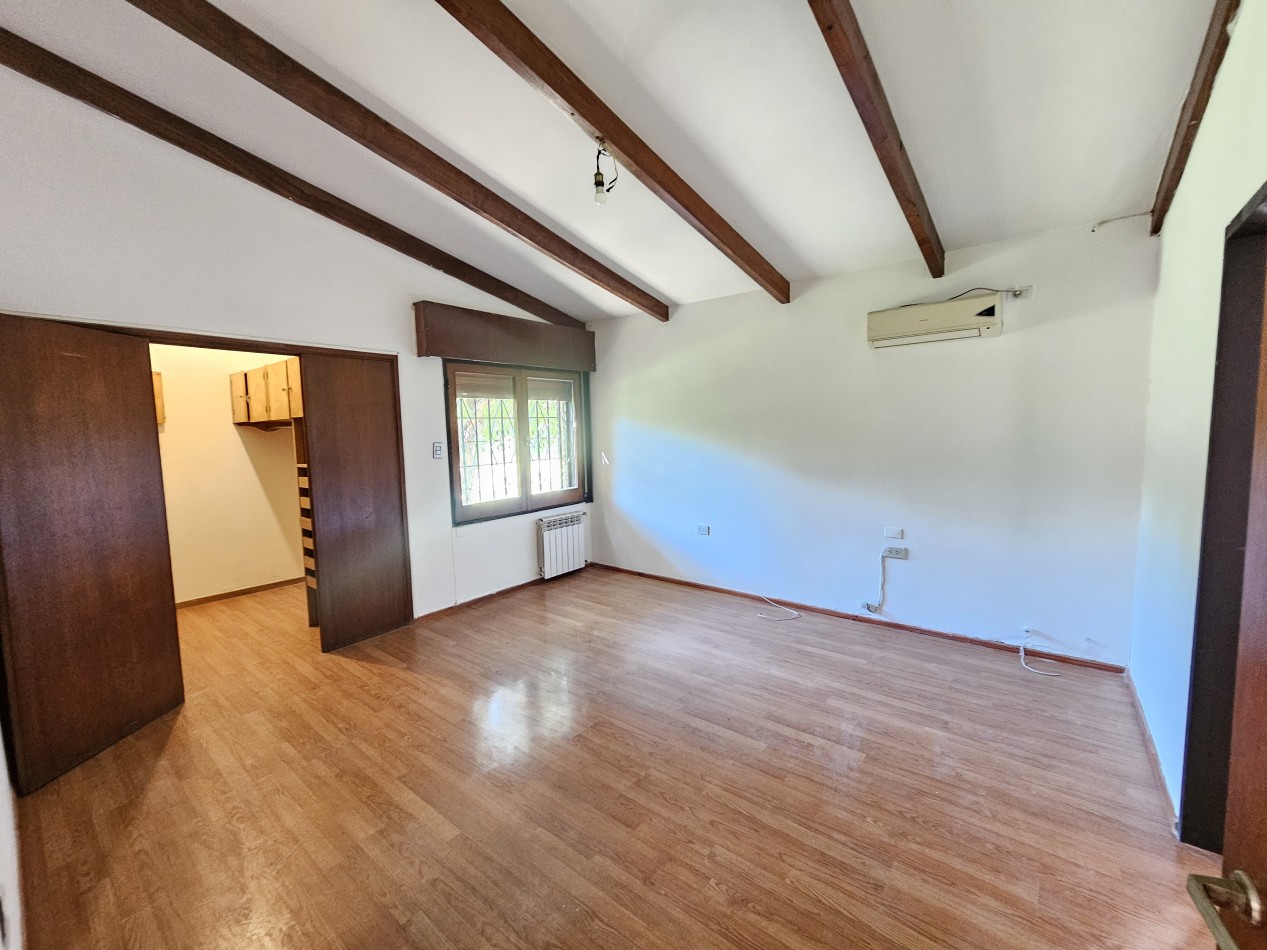 Imperdible casa en el corazon de Arguello, sobre Heriberto Martinez
