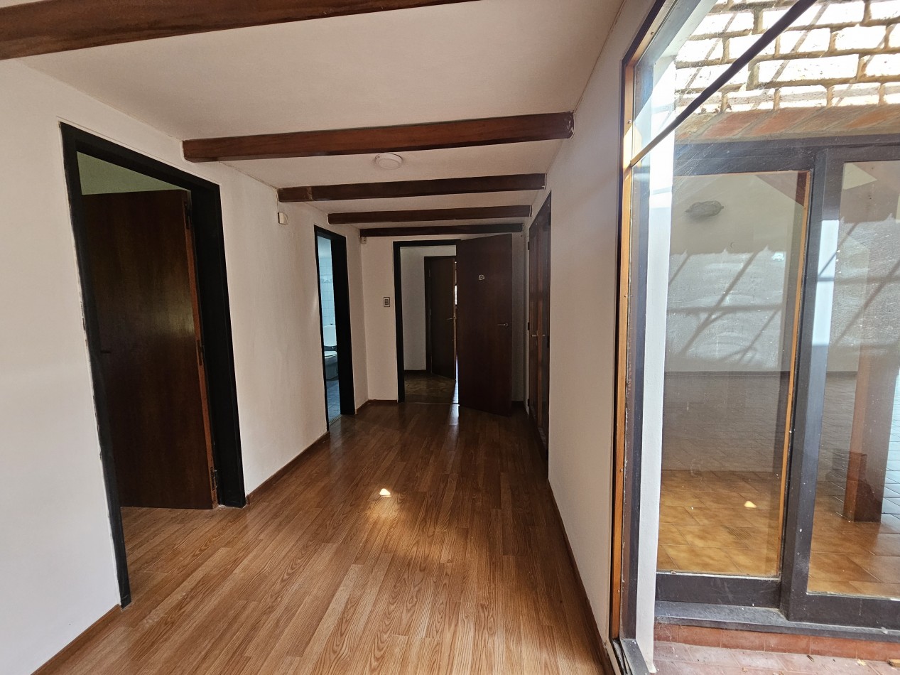 Imperdible casa en el corazon de Arguello, sobre Heriberto Martinez