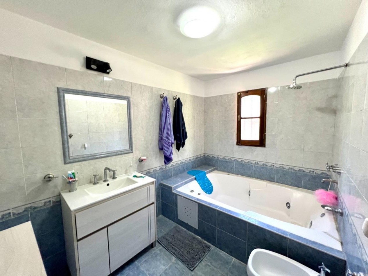Mendiolaza casa desarrollada toda en Planta Baja. Oportunidad!