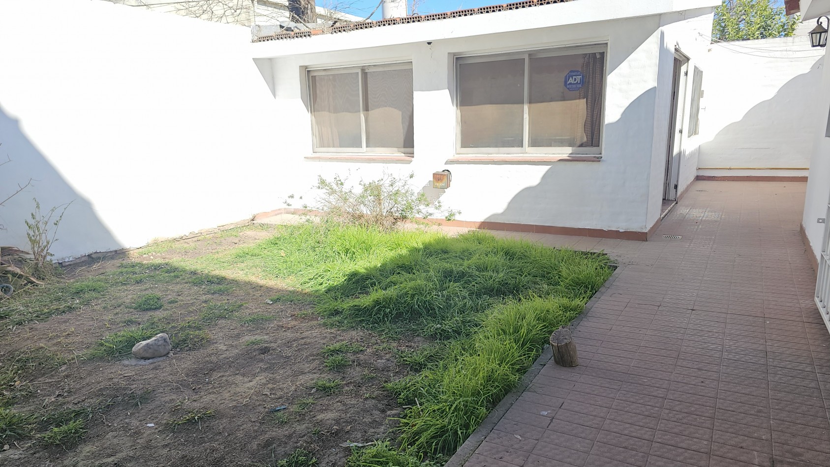 ARGUELLO- Casa de 4 Dorm a mts de Recta Martinolli