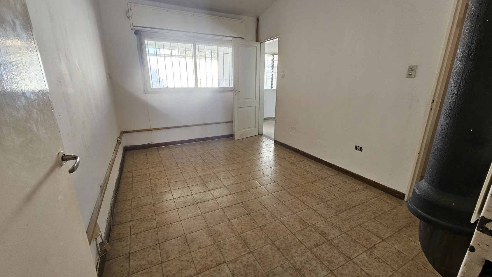 ARGUELLO- Casa de 4 Dorm a mts de Recta Martinolli