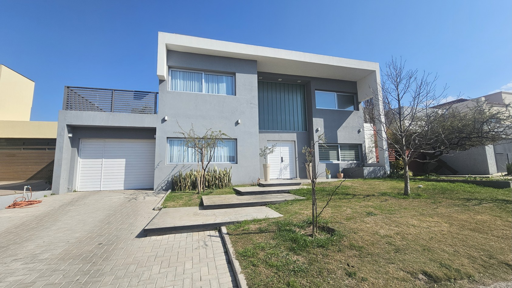 Moderna casa en Verandas de 7 Soles
