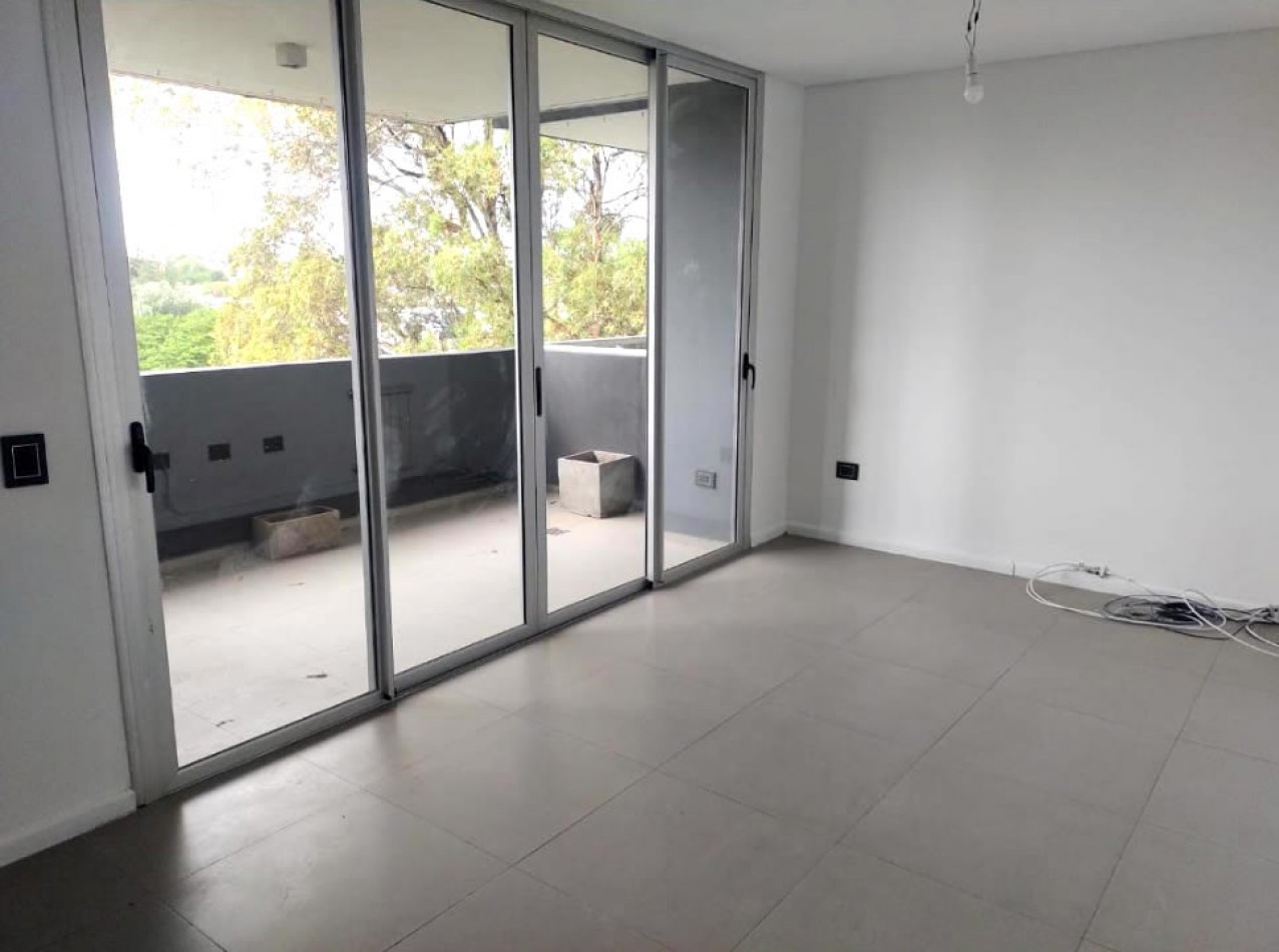 Venta Dpto de 2 Dorm. con Cochera Complejo Opera