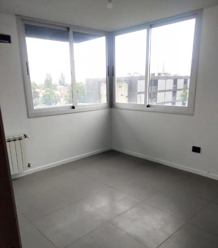 Venta Dpto de 2 Dorm. con Cochera Complejo Opera