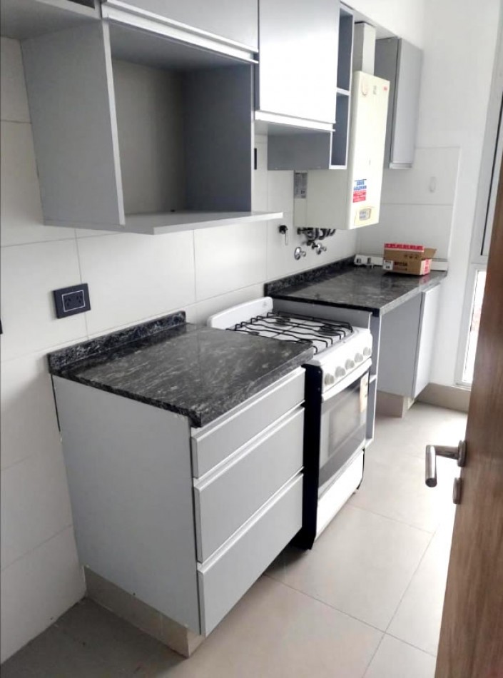 Venta Dpto de 2 Dorm. con Cochera Complejo Opera