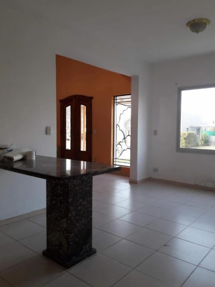 Hermosa Casa en Venta Valle Escondido 3dorm