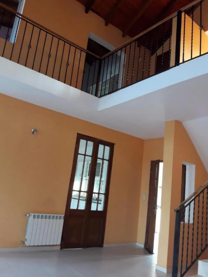Hermosa Casa en Venta Valle Escondido 3dorm