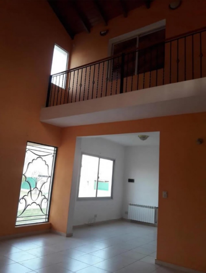 Hermosa Casa en Venta Valle Escondido 3dorm