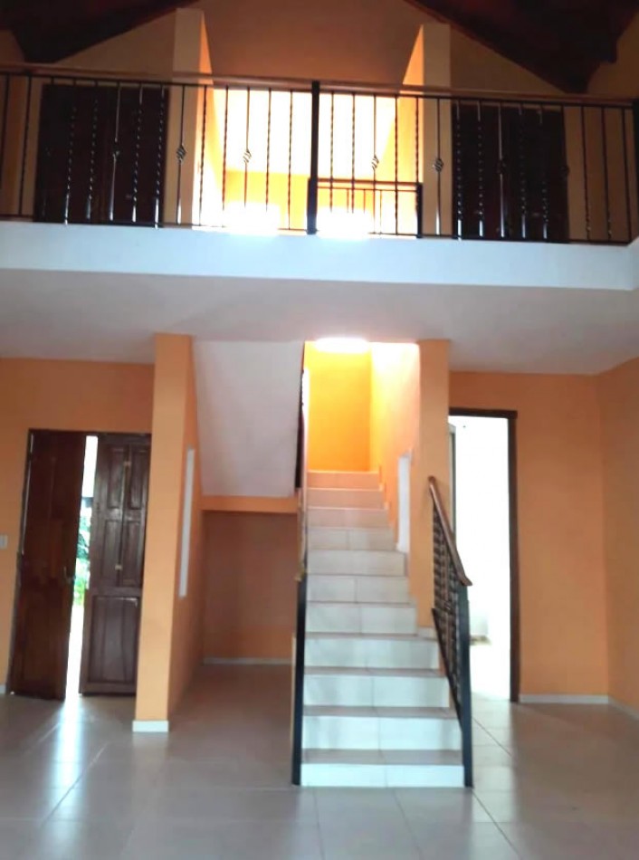 Hermosa Casa en Venta Valle Escondido 3dorm