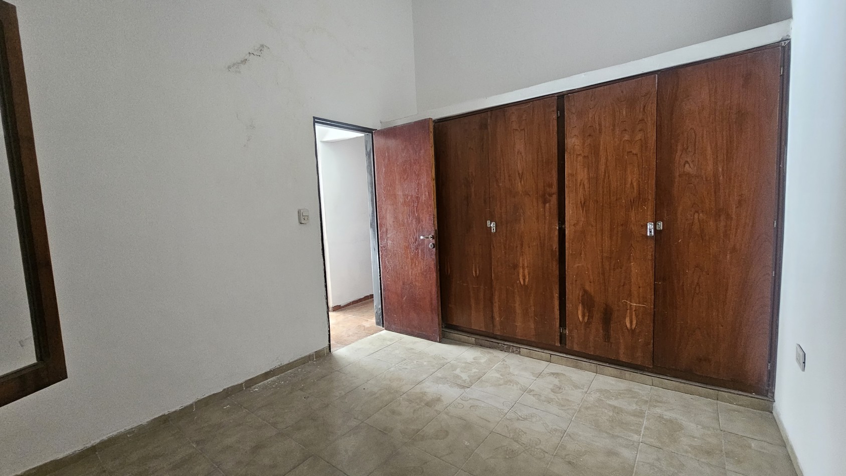 OPORTUNIDAD! Casa a reciclar en Marquez de Sobremonte