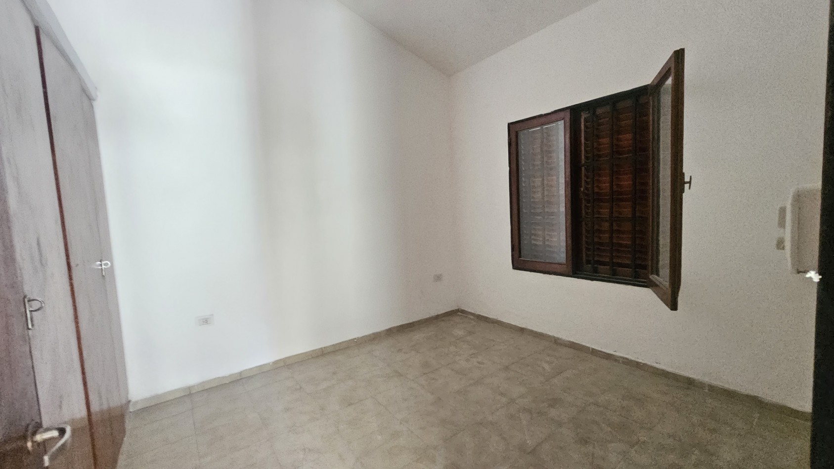 OPORTUNIDAD! Casa a reciclar en Marquez de Sobremonte
