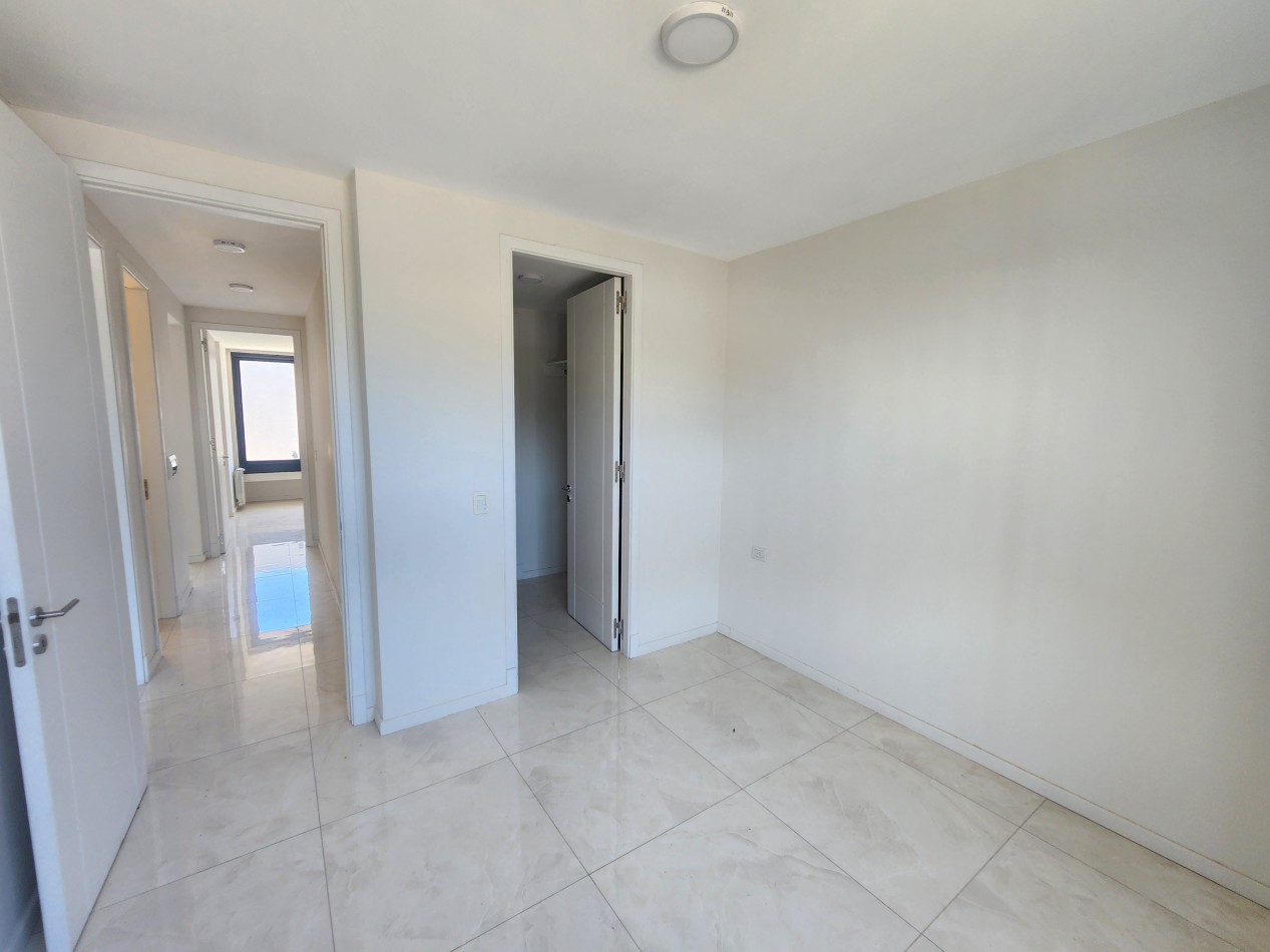 Duplex de categoria Rivera Indarte APTO CREDITO