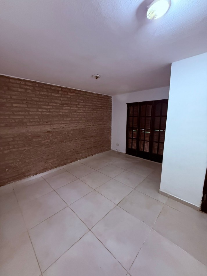 CASA DE 3 DORM EN ALQUILER-