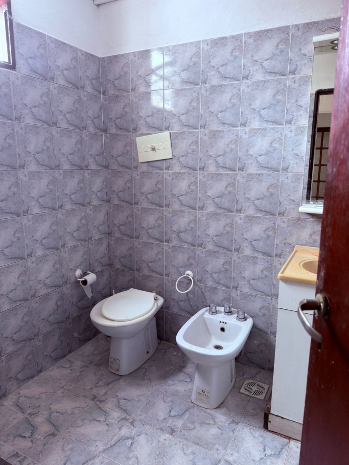 CASA DE 3 DORM EN ALQUILER-