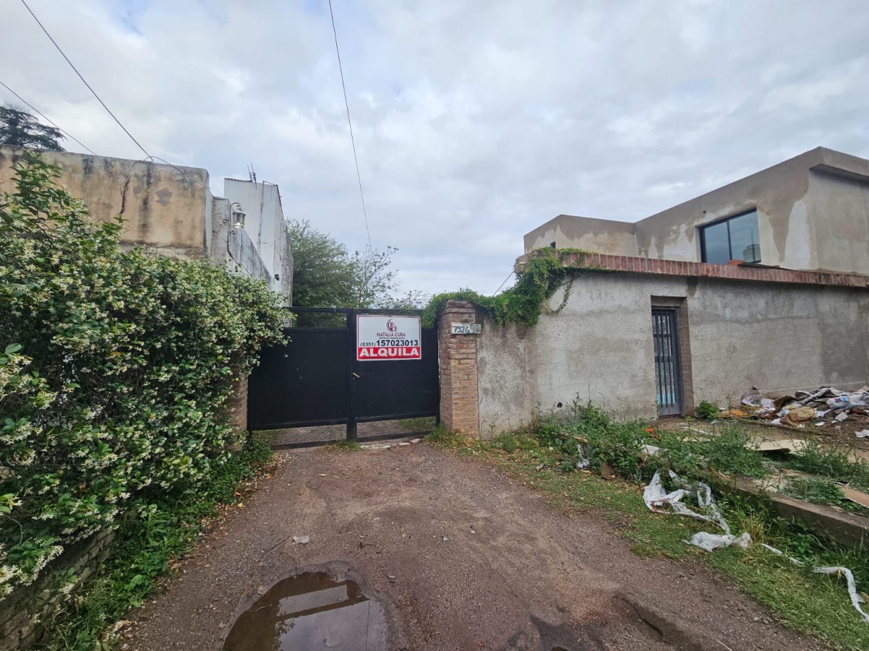 CASA DE 3 DORM EN ALQUILER-