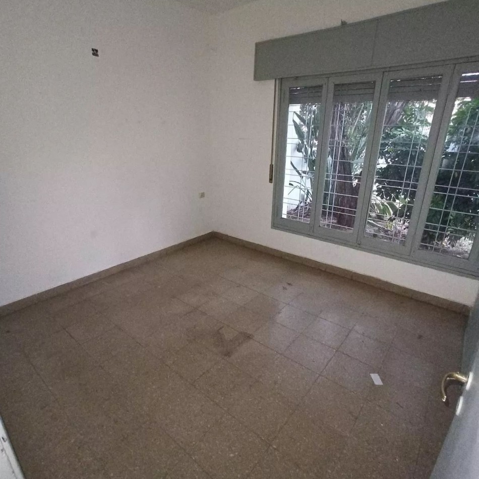 CASA EN ALQUILER SOBRE MAESTRO VIDAL 