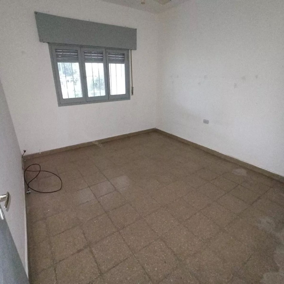 CASA EN ALQUILER SOBRE MAESTRO VIDAL 