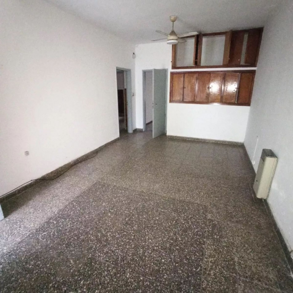 CASA EN ALQUILER SOBRE MAESTRO VIDAL 