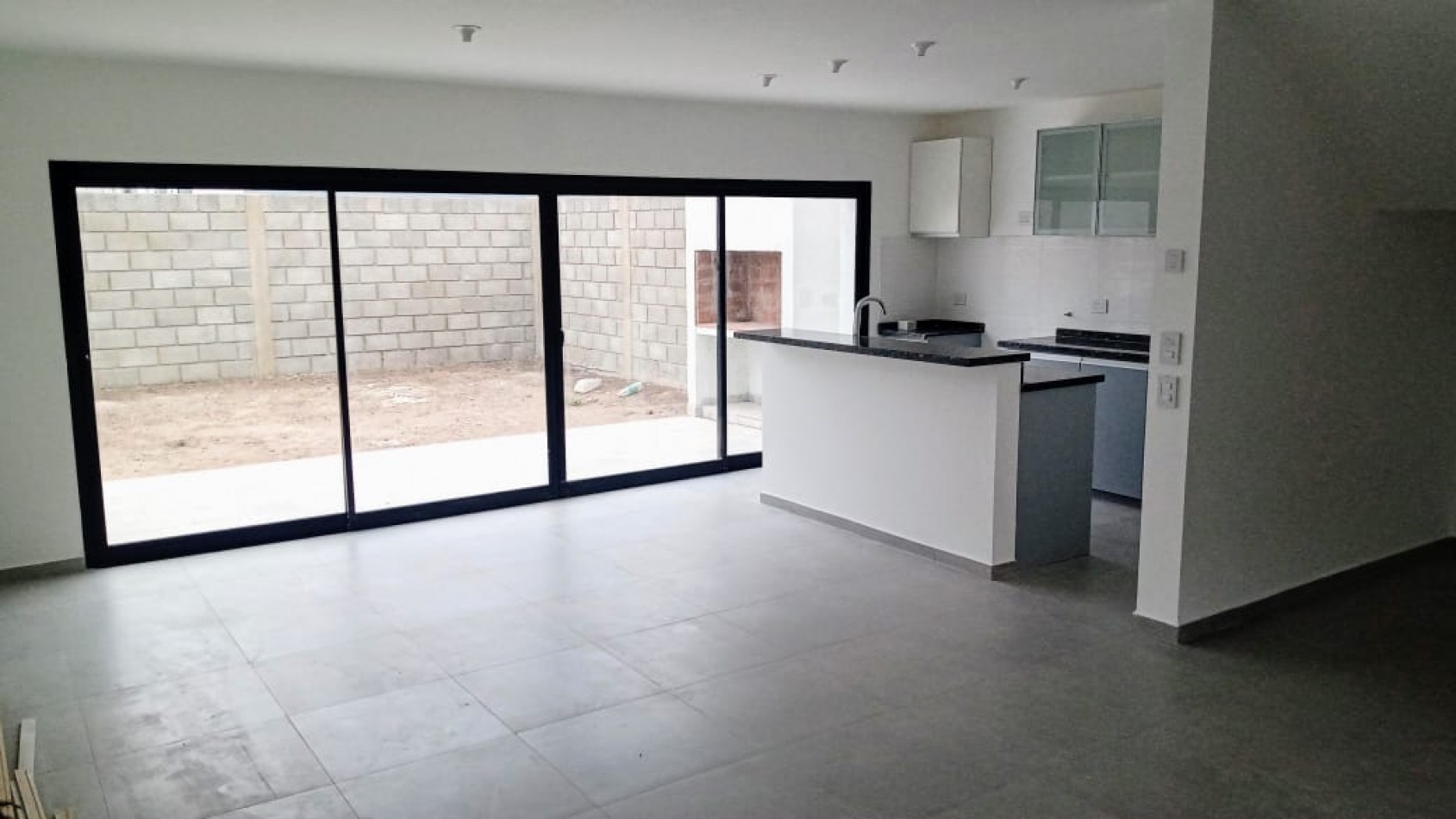 VENTA DUPLEX 3 DORM - LOMAS DE MANANTIALES 