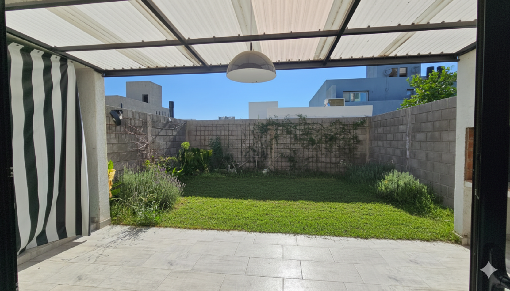 VENTA DUPLEX 3 DORM - LOMAS DE MANANTIALES 