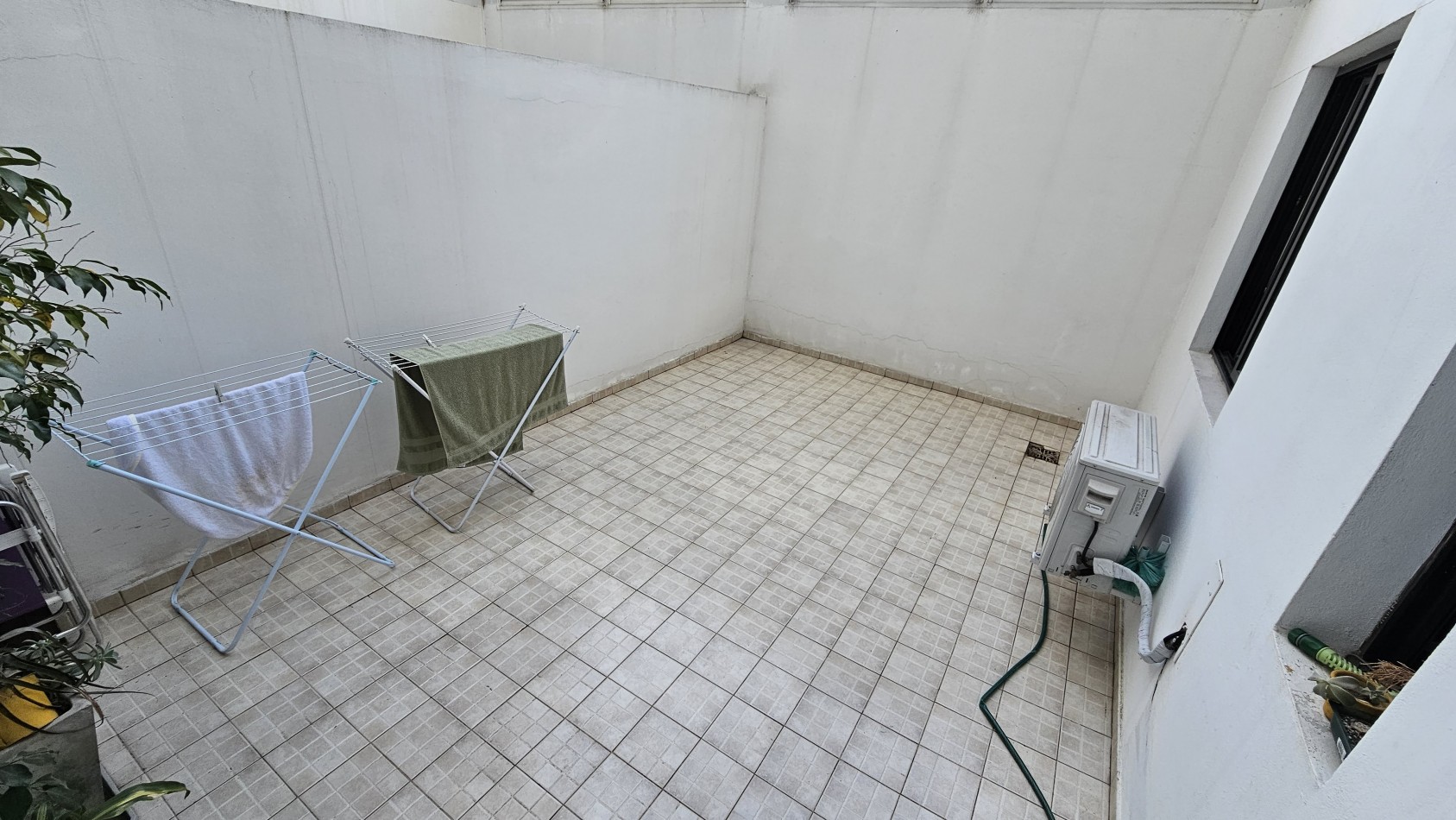  General Paz -Departamento en Venta con Patio y cochera - Ovidio Lagos 44