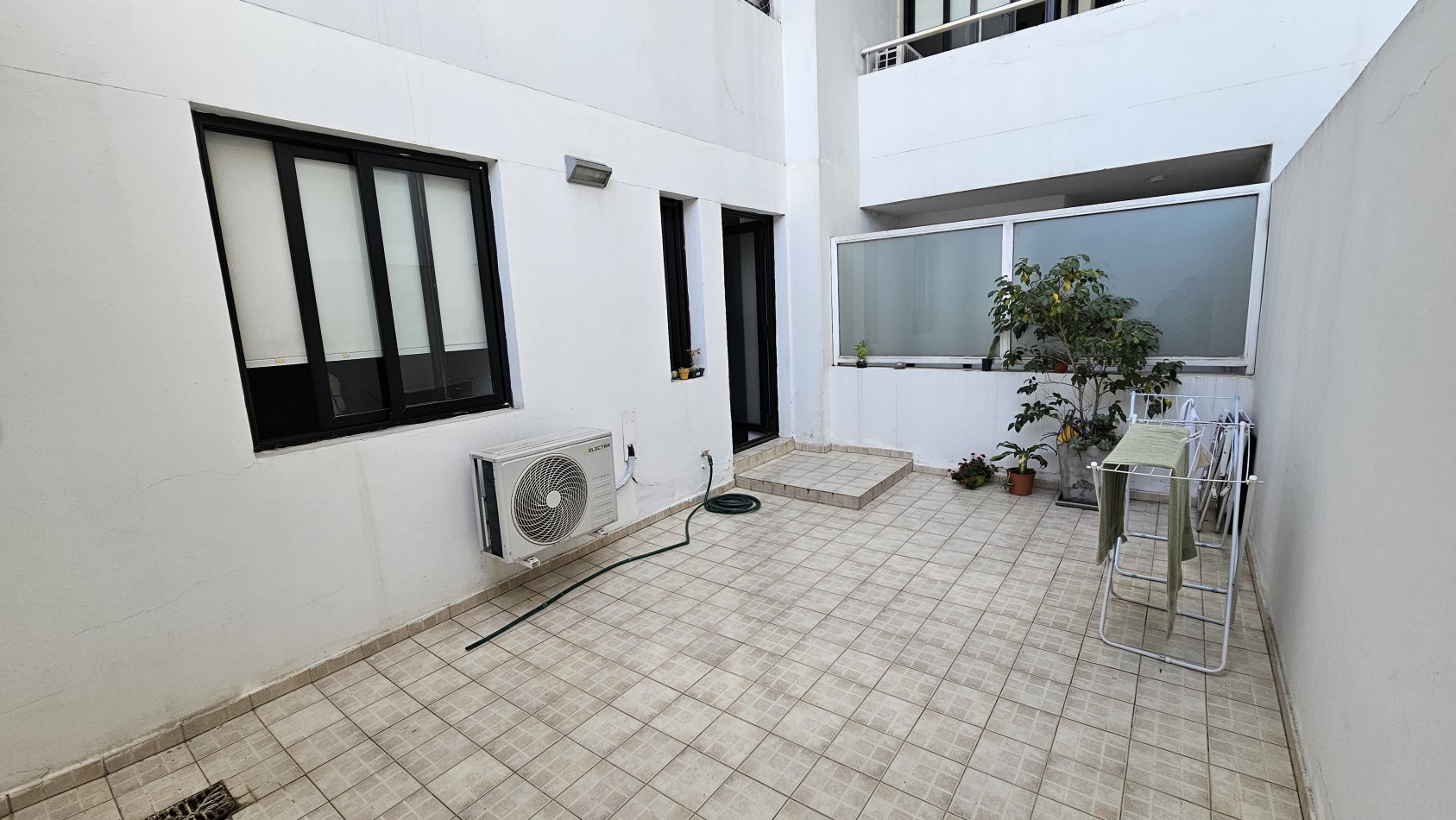  General Paz -Departamento en Venta con Patio y cochera - Ovidio Lagos 44