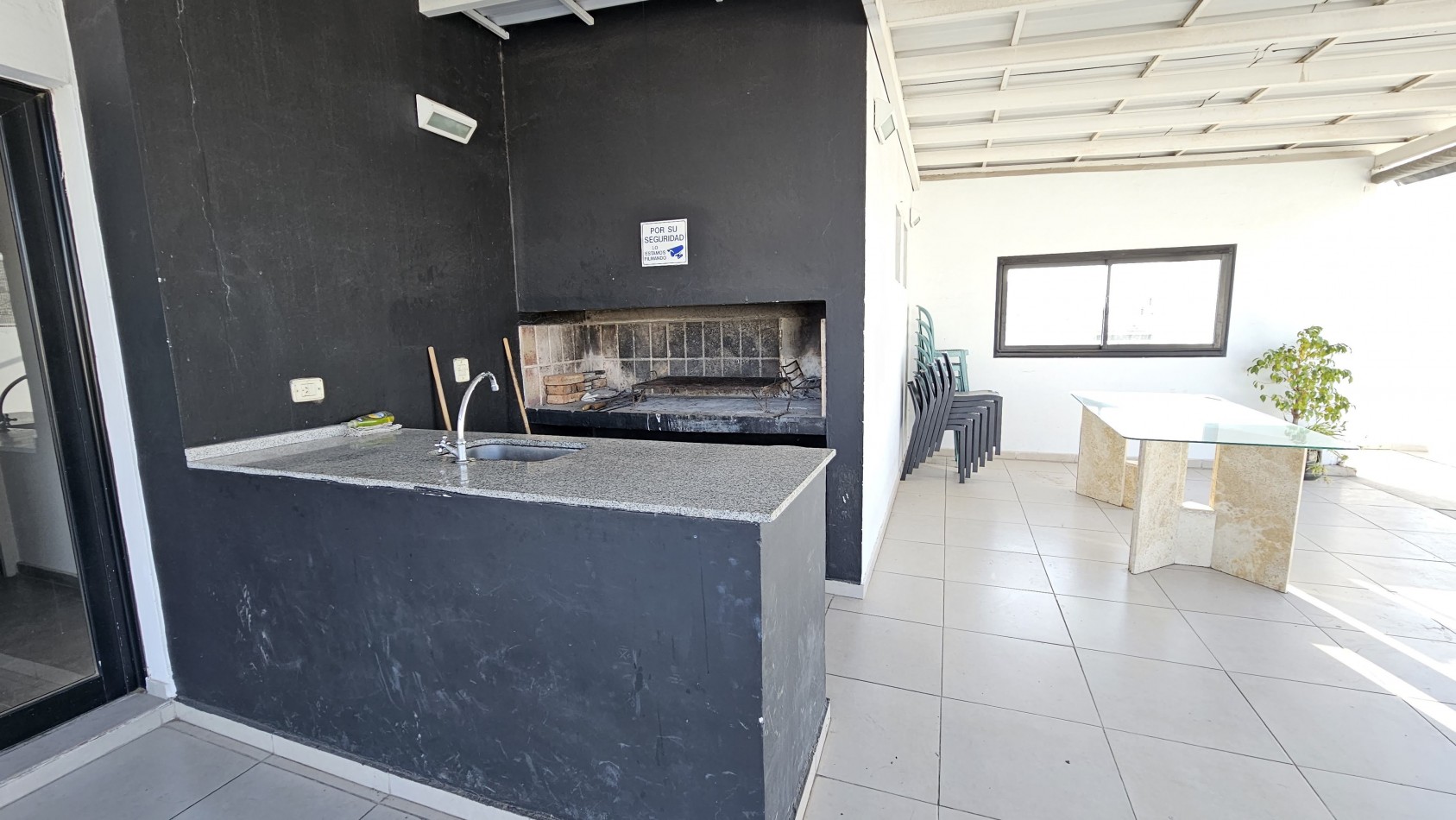  General Paz -Departamento en Venta con Patio y cochera - Ovidio Lagos 44