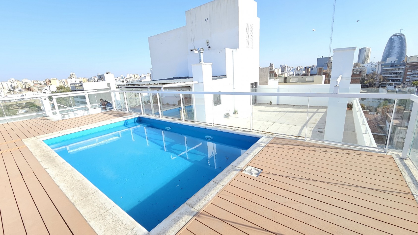  General Paz -Departamento en Venta con Patio y cochera - Ovidio Lagos 44