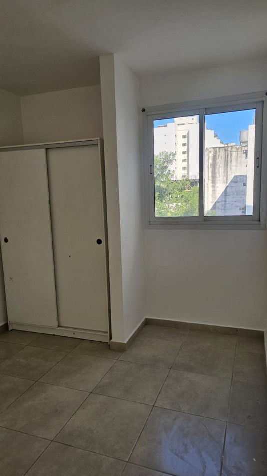 ALQUILER DEPTO 2 DORMITORIOS CON BALCON A Mts.DE CIUDAD UNIVERSITARIA