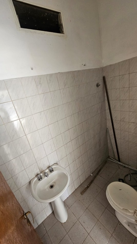 Alquilo Local en Av. Fuerza Aerea (Ruta 20)