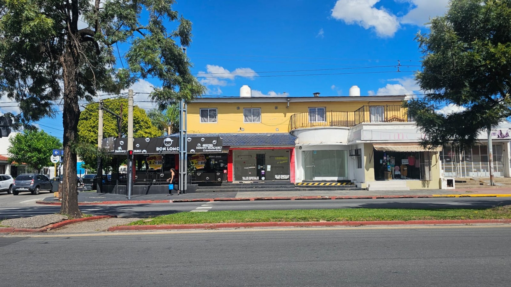 Alquilo Local en Av. Fuerza Aerea (Ruta 20)