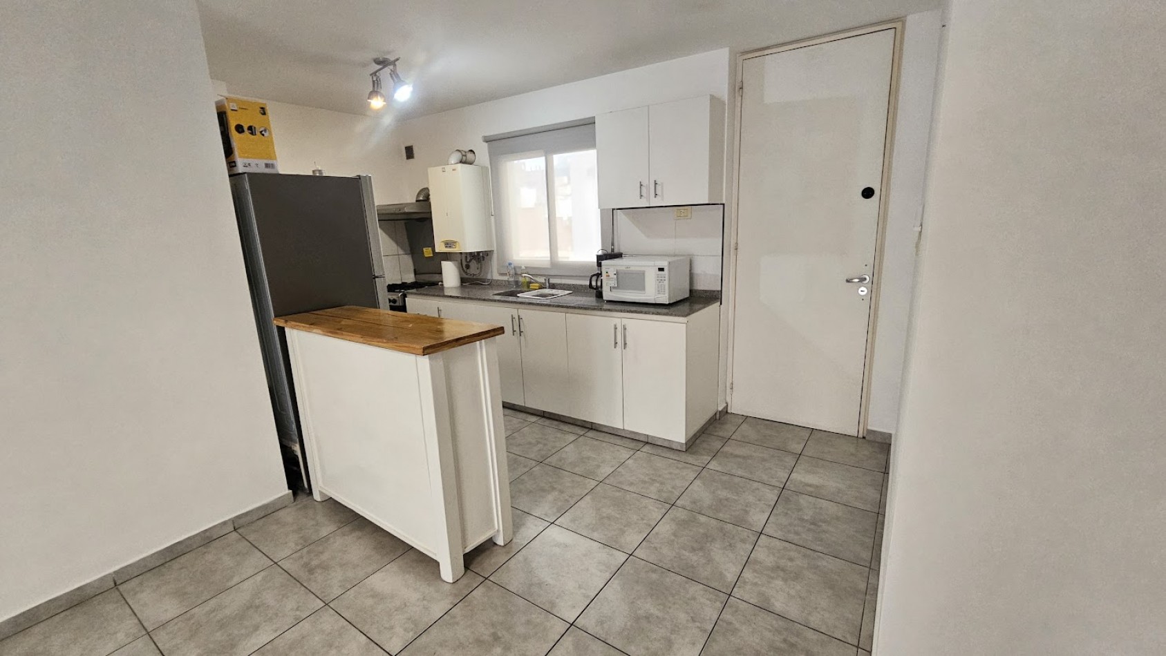 Alquiler Dpto un Dorm Totalmente Amoblado, con Excelente Vista y Balcon!