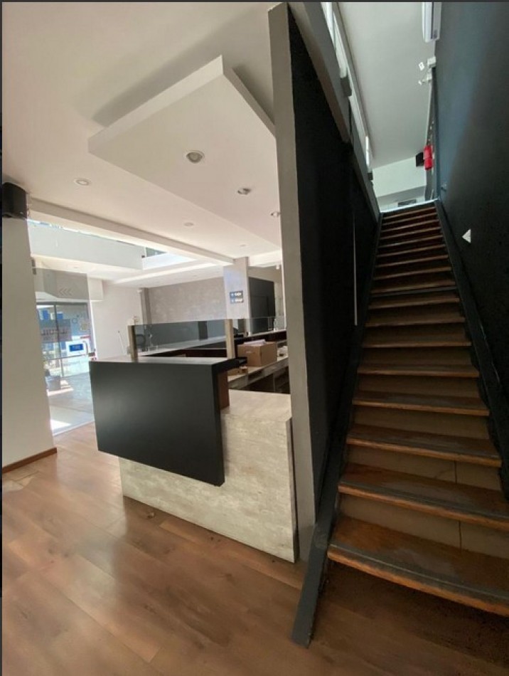 Local Comercial de Gran Escala en Alquiler - Av. Spilimbergo al 3500, Cordoba.
