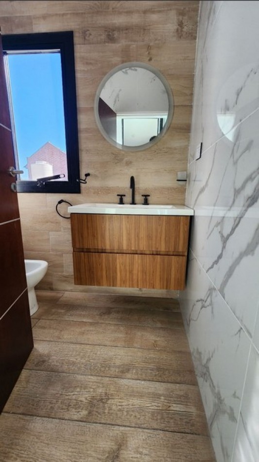 Local Comercial de Gran Escala en Alquiler - Av. Spilimbergo al 3500, Cordoba.