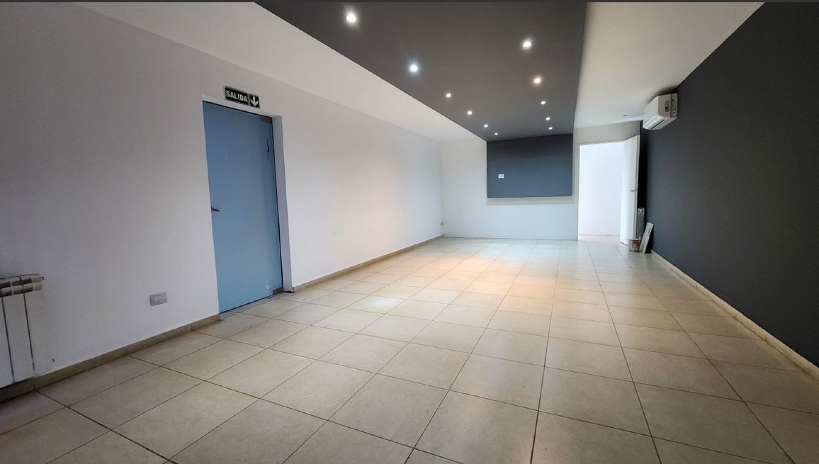 Local Comercial de Gran Escala en Alquiler - Av. Spilimbergo al 3500, Cordoba.
