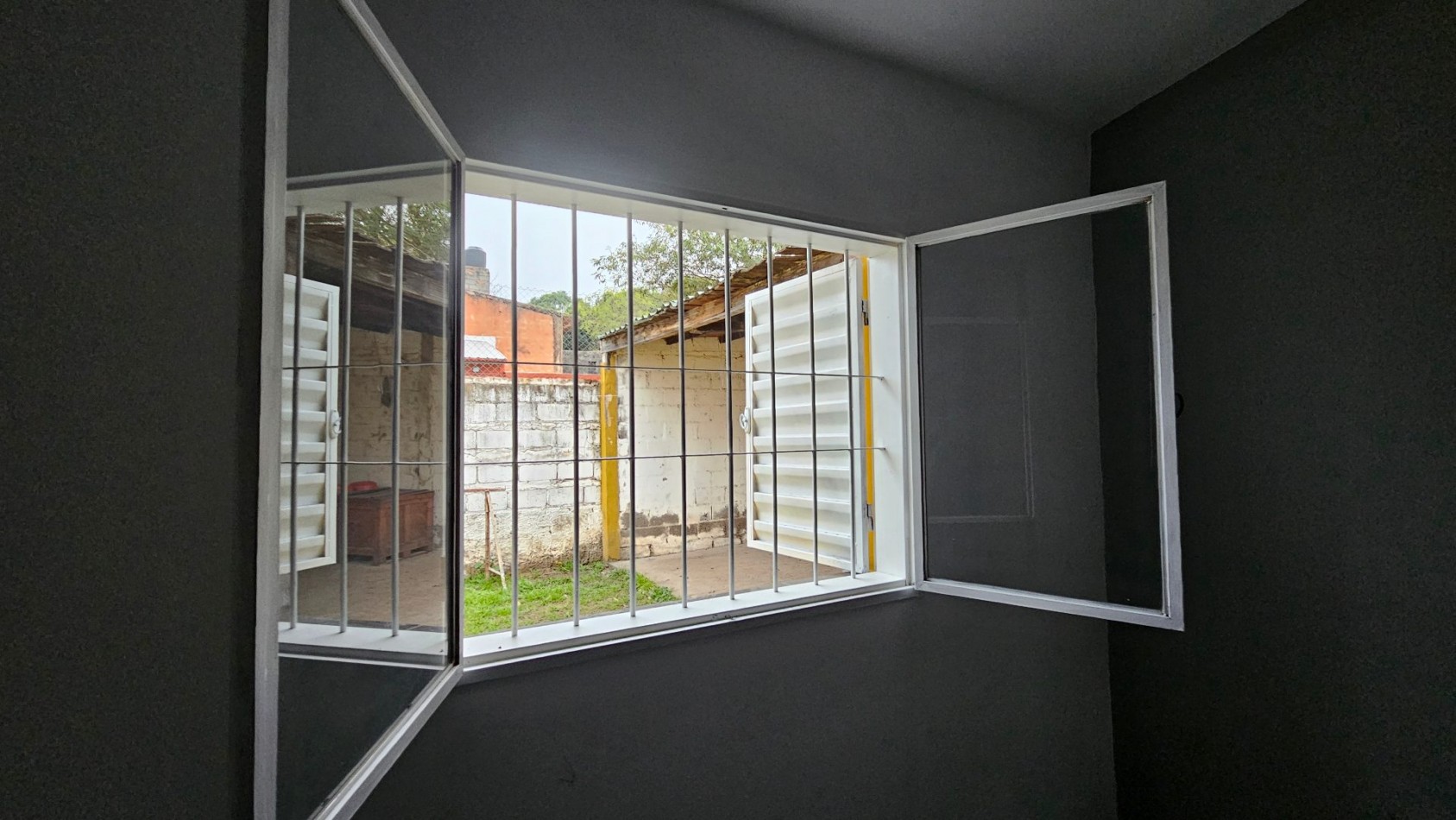 COMODA CASA DE 4 DORMITORIOS EN VENTA-SALDAN